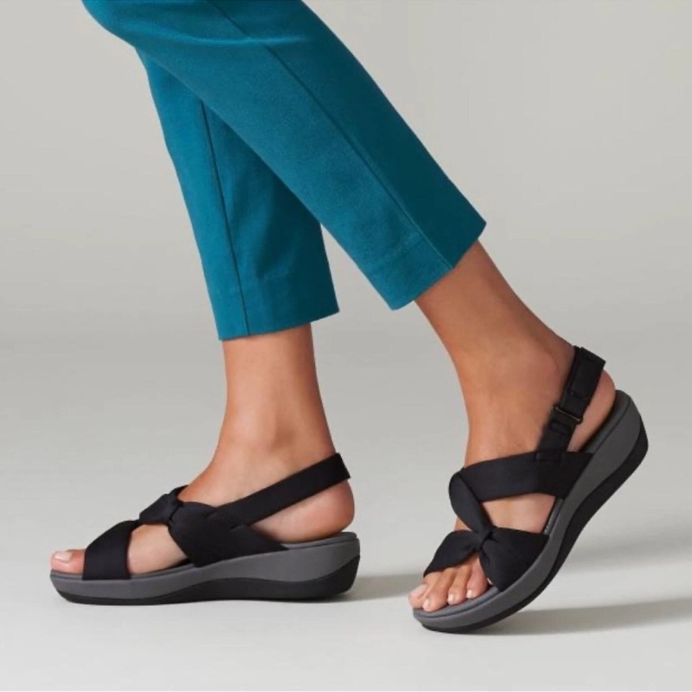 CLARKS Cloudsteppers Arla Primrose Black Fabric Sandals, Size 9, EUC